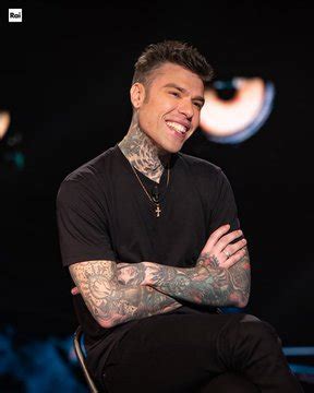 Fedez in lacrime a Belve perché si è commosso