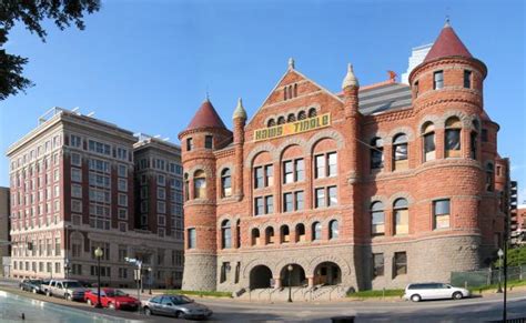 Texas County Courthouse