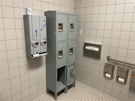 Redwoods Gender Neutral Locker Room Struggles Highlight Facility Gaps Redwood Bark