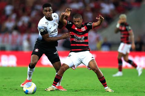 Narrador Da Globo Viraliza Por Fala Em Flamengo X Corinthians