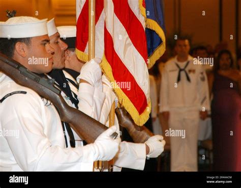 Us Navy Naval Station Pearl Harbor Color Guard Parades The Colors