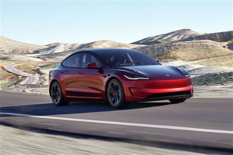 Tesla Model 3 Performance Freni Prendono Fuoco Dopo 2 Minuti Al