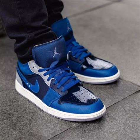 Order Giày Thể Thao Nam Nike Air Jordan 1 Low Inside Out Navy Dr8867 400 Màu Xanh Đen Size 42