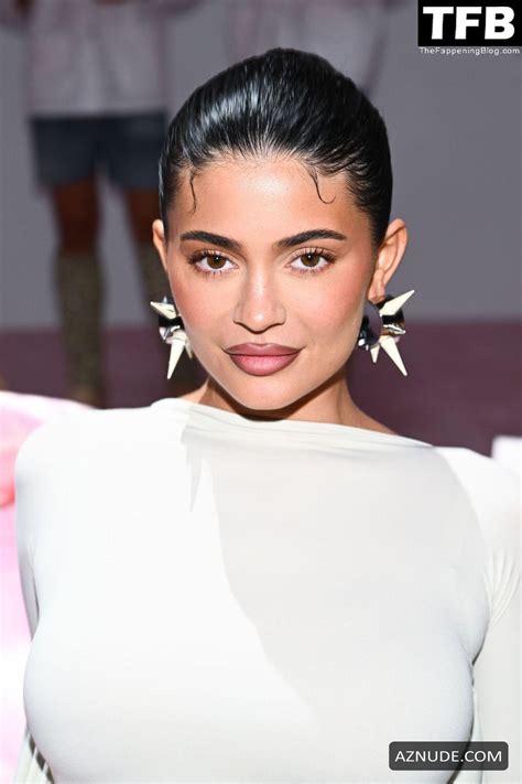 Kylie Jenner Sexy Seen Flaunting Her Hot Curves In A White Dress At Paris Fashion Week Aznude