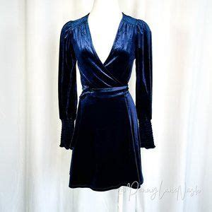 Francesca S Collections Dresses Nwt Francescas Erin Velvet Wrap