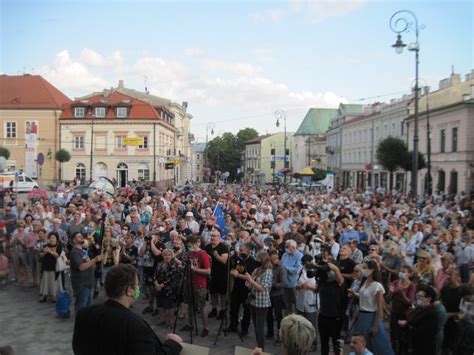 Protest W Sprawie Lex Anty Tvn Lubelska Manifestacja W Obronie