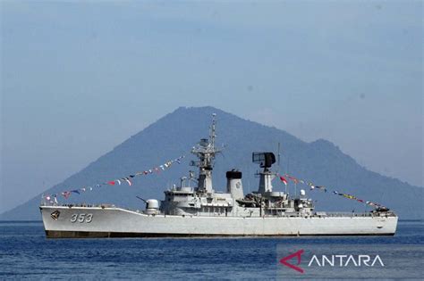 Parade Kapal Perang Tni Al Antara News