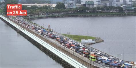 Heavy Traffic On S Pore Johor Causeway As June School Holidays Come To