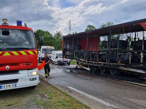 Meurthe Et Moselle Camion En Feu Sur La N4 Près De Lunéville Près De 10 Km De Bouchons