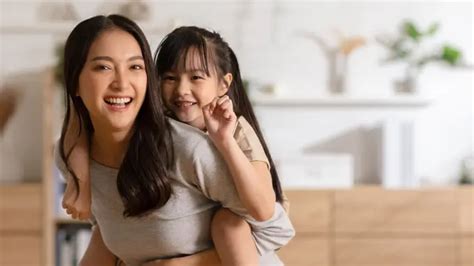 Jenis Love Language Anak Yang Perlu Mom Ketahui Parenting Fimela