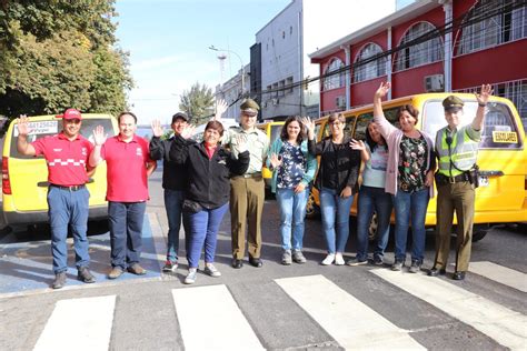 Carabineros E Inspectores Municipales Fiscalizan A Furgones Escolares