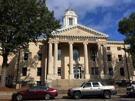 Pitt County Courthouse in Greenville, North Carolina