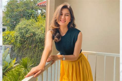 Profil Dan Biodata Zoe Abbas Jackson Pemeran Nana Di Buku Harian