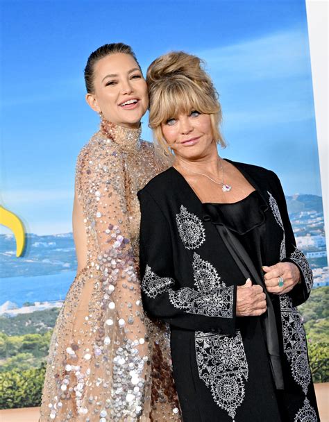 20 Celebrity Mother Daughter Duos Who Could Pass As Twins