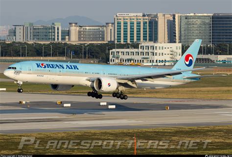 HL8346 Korean Air Lines Boeing 777 300ER Photo By Wolfgang Kaiser ID