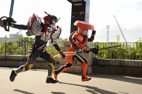 アーマードライダー鎧武 ドライブアームズ 仮面ライダー図鑑 東映