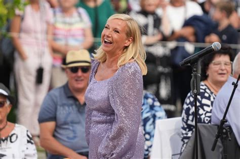 Andrea Kiewel Im Fernsehgarten Plaudert Sie Unterw Schegeheimnis Aus