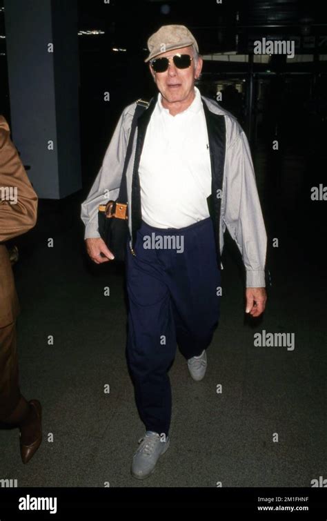 Johnny Carson 1994 Credit Ralph Dominguezmediapunch Stock Photo Alamy