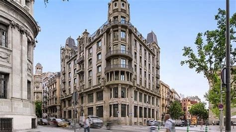 Cambia De Due Os Un Emblem Tico Edificio De La Via Laietana De Barcelona