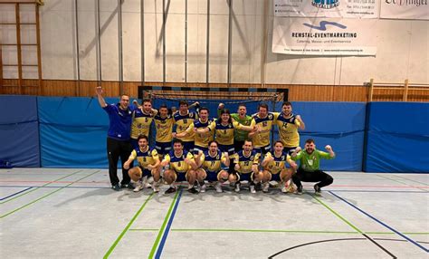 Männer 1 gewinnen Kampfspiel in Schmiden Stetten Handball