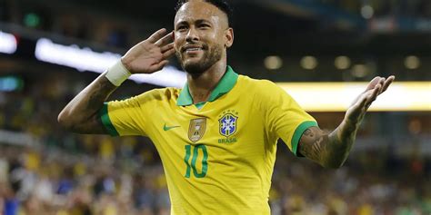 Quantos gols Neymar tem na carreira Confira todos seus números e