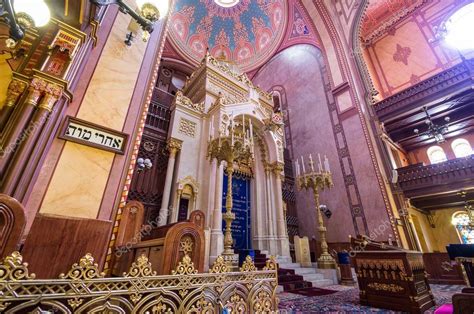 Dohany Street Synagogue (Great synagogue) interior in Budapet, H ...