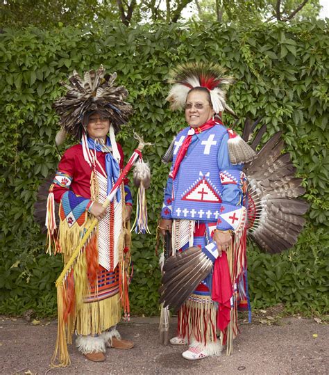 Rick Medina Right A Yaqui Apache Whose Tribe Is Centered In Arizona