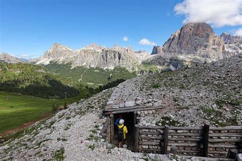 Cinque Torri, Dolomites: Easy Hike with Best Views (+Map & Info)