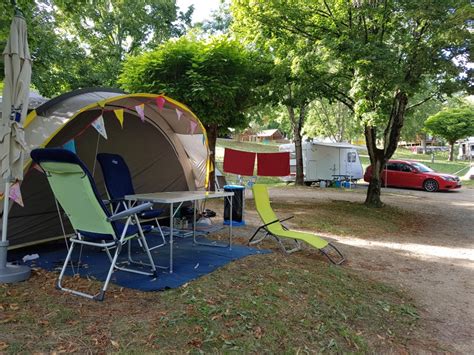 Camping Du Lac Du Causse In Lissac Sur Couze