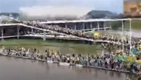 Manifestantes Invadem Stf Congresso Nacional E Palácio Do Planalto Cnn Brasil