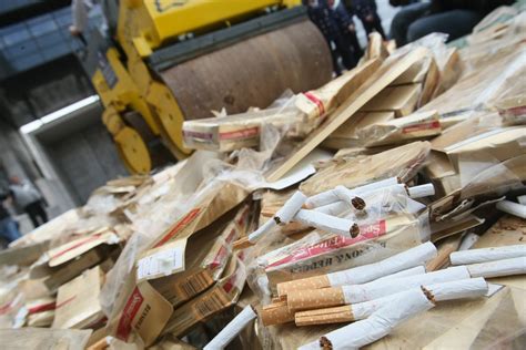 Loire Cigarettes De Contrebande 1 An De Prison Et 3 6 Millions D