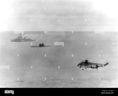 Uss Carpenter Dd 825 And Sh 3a Of Hs 2 With Soviet Submarine In The