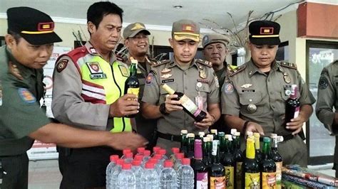 Satpol Pp Kecamatan Pademangan Sita Ratusan Botol Miras Ilegal Dan