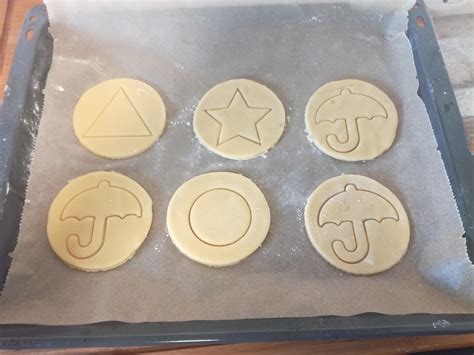 Squid Game Dalgona cookies baked : r/squidgame