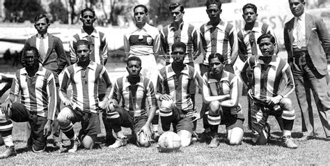 Hist Ricos Futbolistas Peruanos En El Dictionary Of Caribbean And