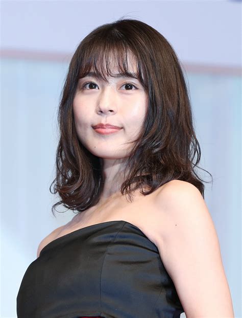 有村架純、圧巻の“全身ブラック”ショットに「スタイル良すぎ」と絶賛の声相次ぐ！ オトナンサー