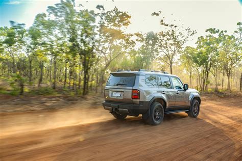 Toyota Landcruiser Vs Toyota Landcruiser Prado Comparison Carexpert