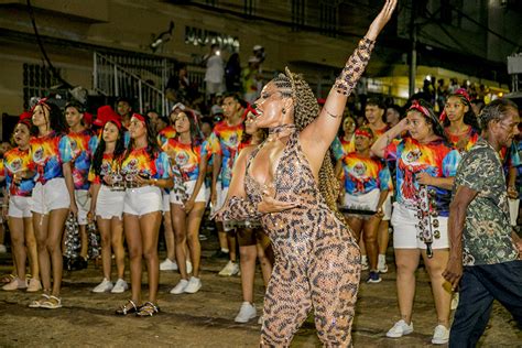 Ensaio Lota A Passarela Do Samba Em Corumb Ag Ncia H