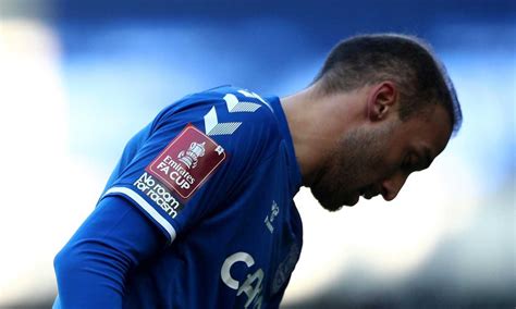 Everton Cenk Tosun Ufficializza Il Suo Futuro Mercato Calciomercato