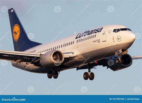 Lufthansa Boeing 737 300 D Abxw Passenger Plane Landing At Frankfurt