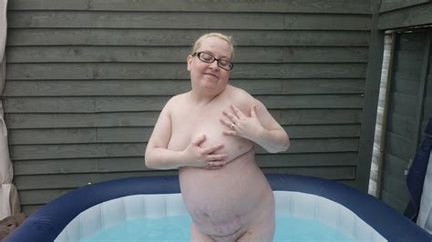 Wife In The Hot Tub Pics XHamster
