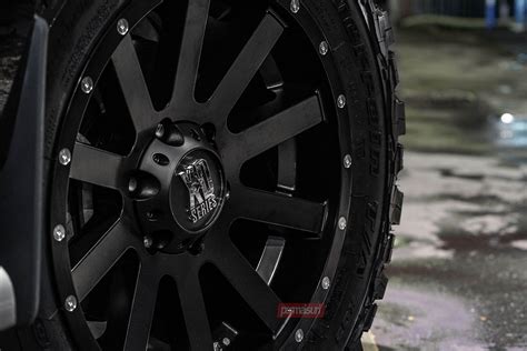 Mitsubishi Triton Black Kmc Xd Heist Wheel Front