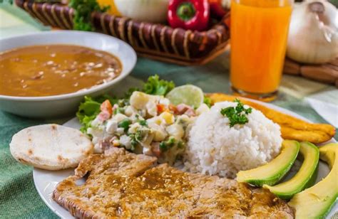 Lo Que M S Aburre De Un Almuerzo Ejecutivo A Los Colombianos Zona Captiva