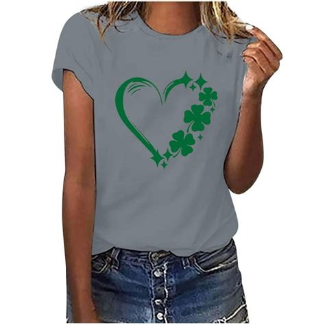 Pstuiky St Patricks Day Shirts For Women Shamrocks Love Graphic Tees