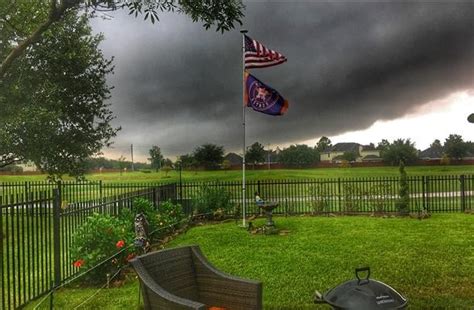 Photos Tornadoes Damage Homes In Nw Harris County