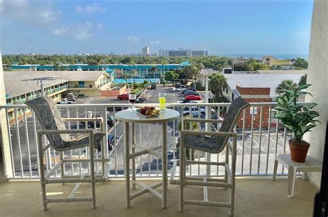 10 Best Pet-Friendly Accommodations In Cocoa Beach, Florida - Updated ...