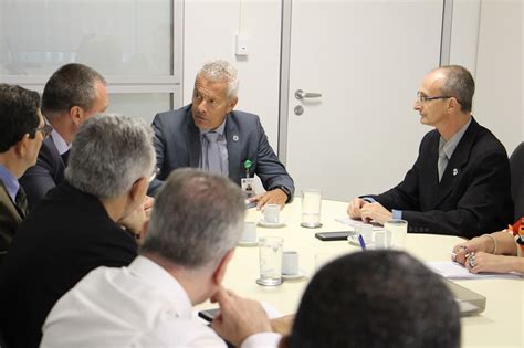 Mesa diretora do CNS apresenta agenda à nova equipe do Ministério da