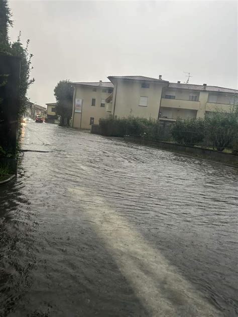 Bomba d acqua sulla città