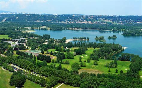 Golf Public De Miribel Jonage Near Lyon And Villeurbanne