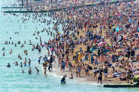 10 Most Crowded Beaches